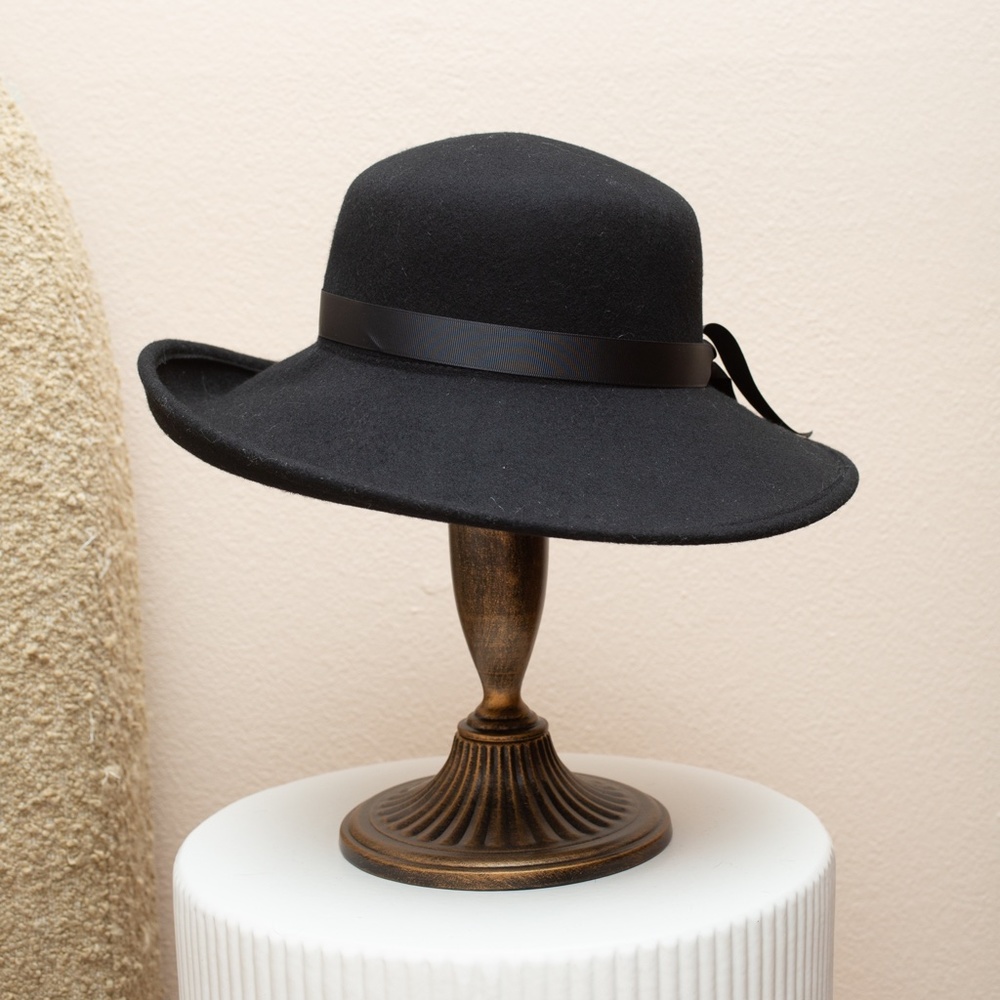 NWOT Black felt wide brim front tilt hat with ribbon - Picture 7 of 8